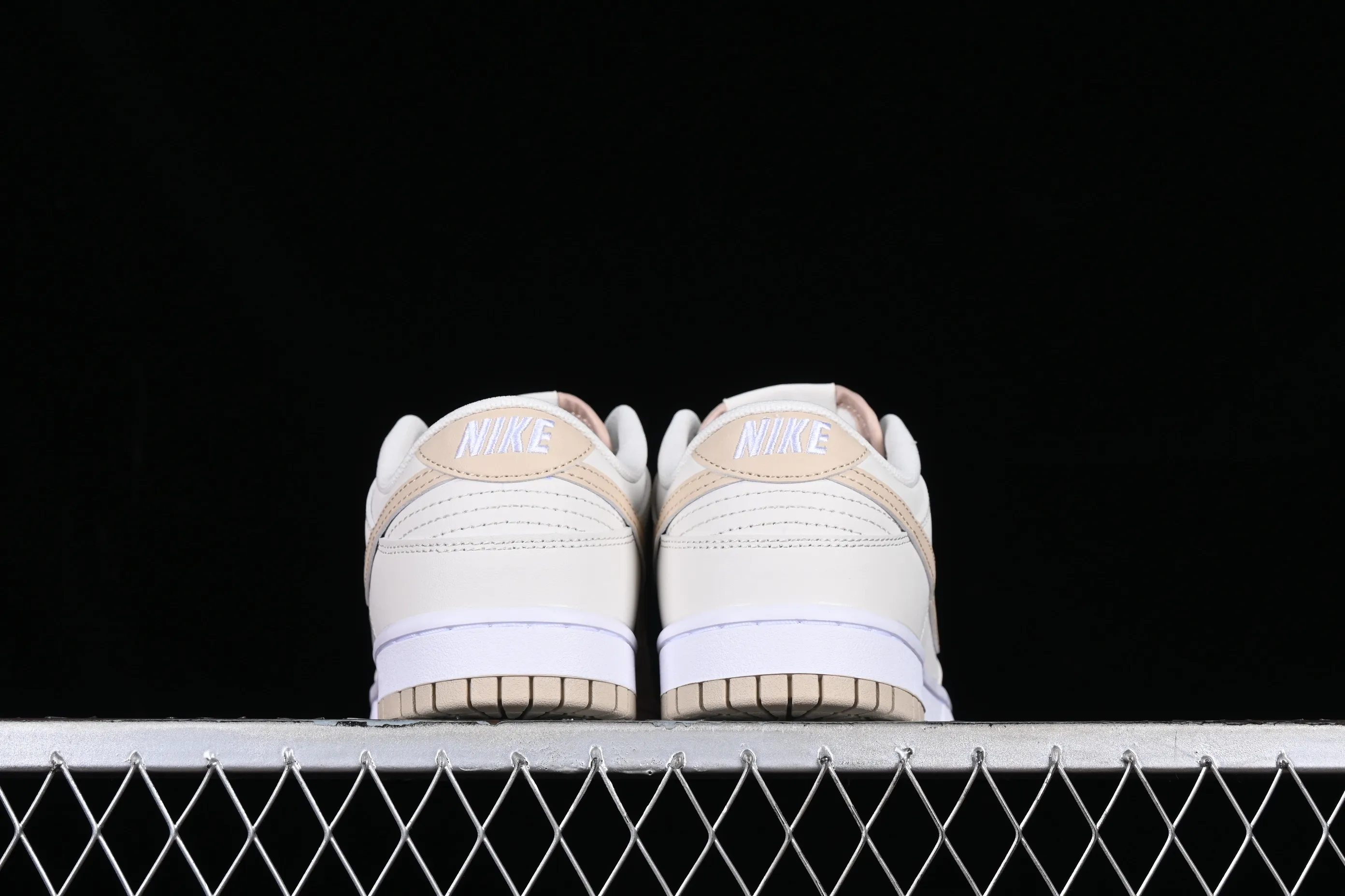 All categories Nk SB Dunk series Nk SB Dunk Low low-top sneakers Nk Dunk Low Retro "Sanddrift" white gold SB smashed backboard fashion casual sneakers DV0831-003